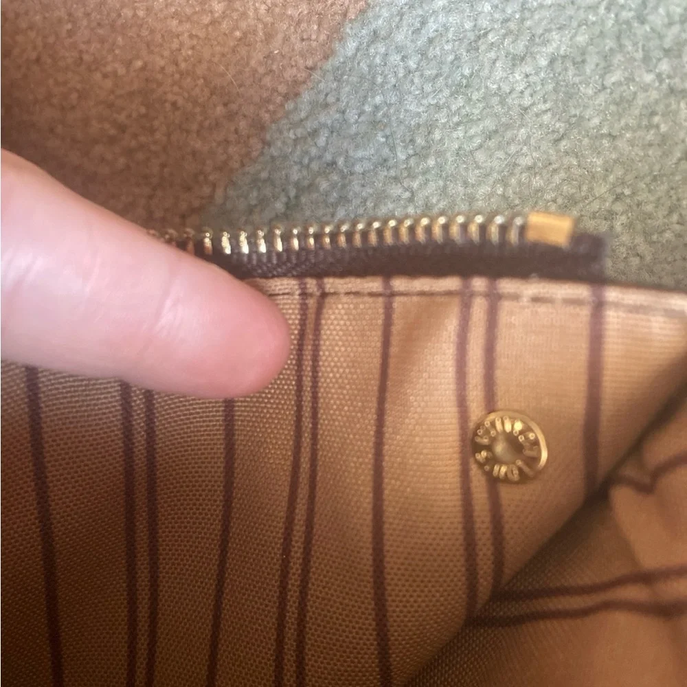 LOUIS VUITTON Pochette Wristlet Pouch Monogram Canvas Neverfull MM Brown
